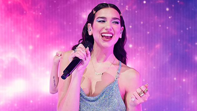 getty_dua_lipa_112122_0