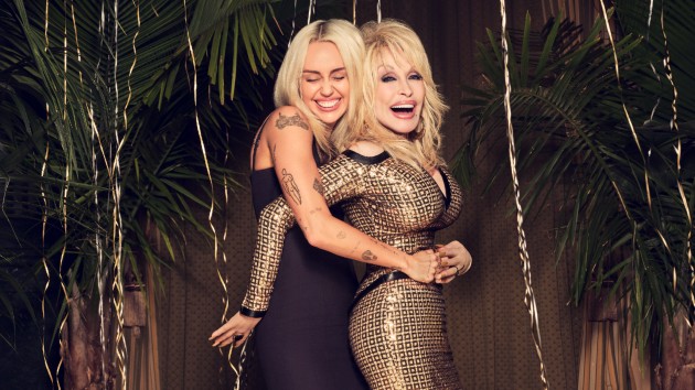 m_mileycyrusdollypartonnewyearseve_112122