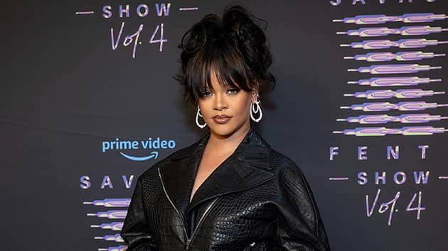 getty_rihanna_112322jpg