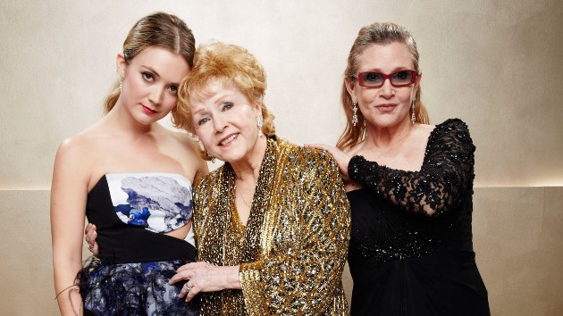 getty_billie_lourd_debbie_reynolds_carrie_fisher_10082021-2