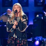 m_kellyclarkson_032623854141