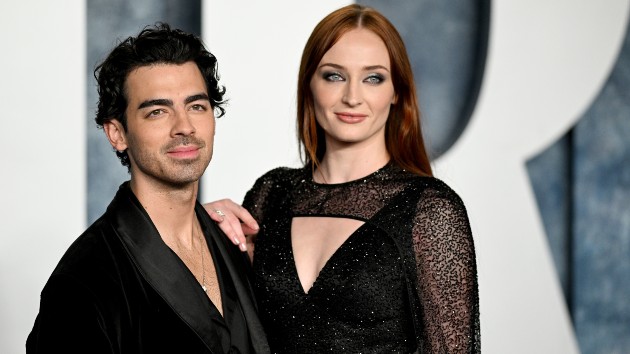 getty_joeandsophie_050123947070