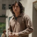 e_tom_holland_crowded_room_05102023391832