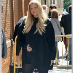 getty_meghantrainorpregnant_070423423255