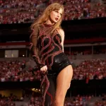 getty_taylorswiftreputationoutfit_070523841526