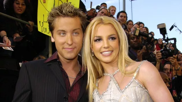 getty_lanceandbritney_072523295695