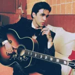 m_stephensanchezbedguitar_lukerogers_07252340699