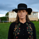 e_thelostflowersofalicehart_08172320477