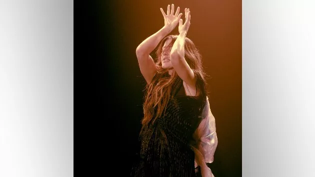 m_ellieogulding_ronanpark_09062359346