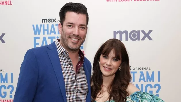 getty_zooey_deschanel_jonathan_scott_08142023842200