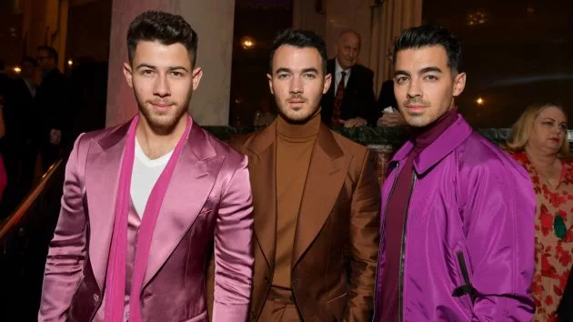 getty_jonasbrothers_101223588701