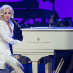 getty_ladygagapiano_110923541773