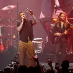 getty_maroon5onstage_12042399405