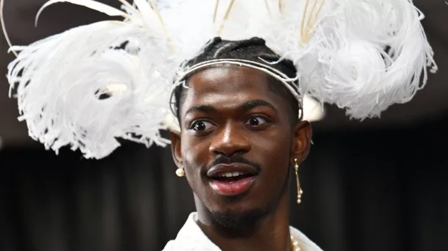 getty_lilnasxwhiteplumage_122623328590