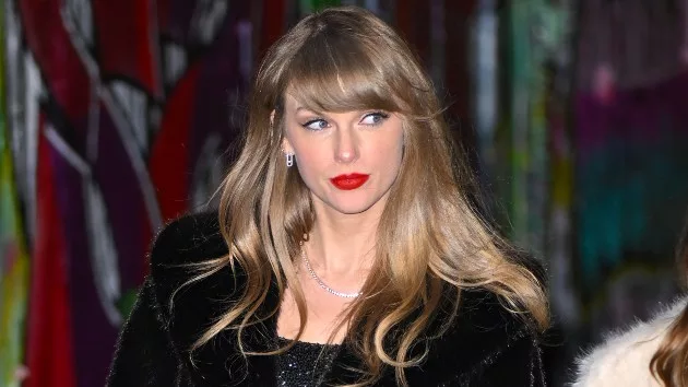getty_taylorswiftoutinnyc_010424413163
