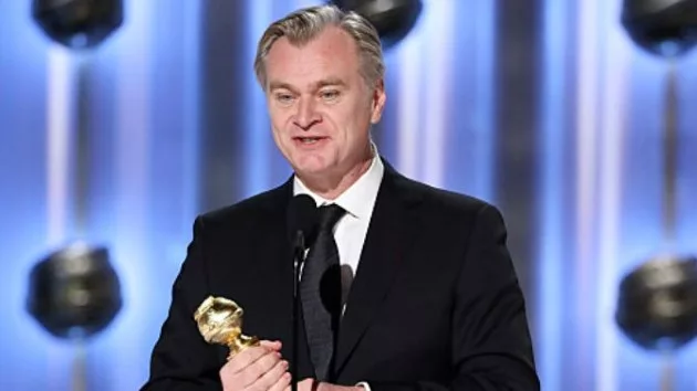 e_nolan_globes_01082023904680
