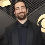 m_noahgrammys_020624266178