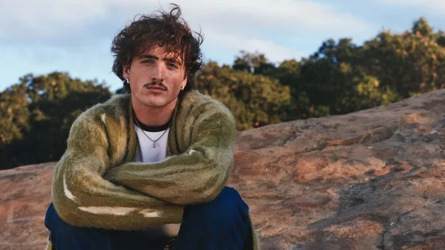 m_bensonboone_dennisleupold_021424249605