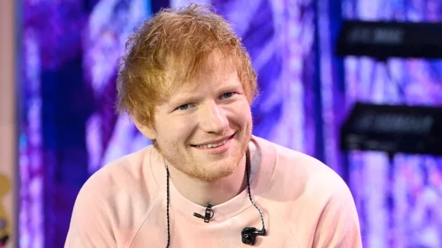 m_edsheeranongmasmiling_100423427391