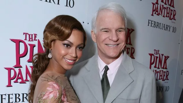 getty_beyonceandstevemartin_040124983751