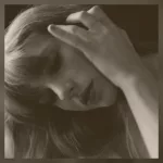 m_taylorswifttheboltersquare_041824_0208536