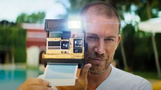 e_blink_twice_04232024496348