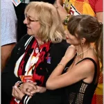 getty_donnakelceandtaylorswift_042524416480