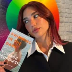 m_dualipaswimminginthedark_05012426179