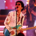 getty_brunomarsguitar_070124698095