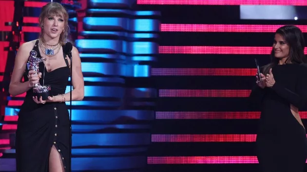 getty_taylorswiftnellyfurtado_071224149746