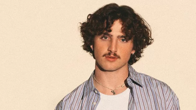 m_bensonboone_jonathanweiner_071524442179