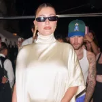 getty_haileybieberwithjustinbehind_072424866159