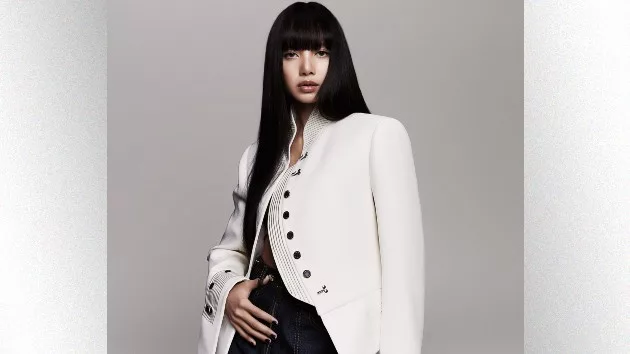 m_lisaforlouisvuitton_072424371795