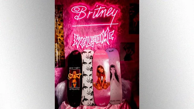 m_britneyskateboards_072924704712