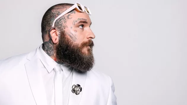 m_teddy20swims_claire20marie20vogel_0100124490438