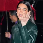 getty_dualipawaving_12162415968