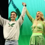 getty_meghananddarylonstage_122324106380