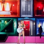 getty_taylorswiftstandinginfrontofhousescreen_014524504431