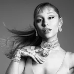 m_arianagrandeswarovski_012825282692