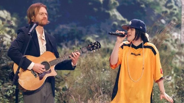 m_billie20and20finneas20grammys_020325959046