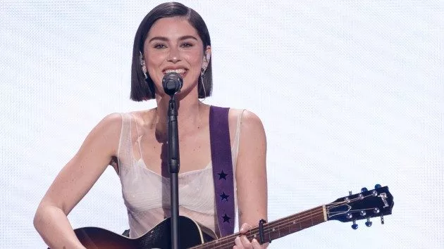 m_gracieabrams2_dissneybenhider_011625502040