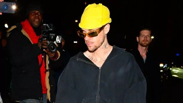 getty_justin20bieber20yellow20hat_022125820728