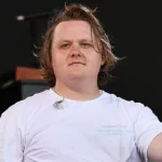 getty_lewis20capaldi20glasto_030535953812