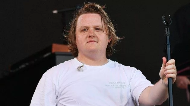 getty_lewis20capaldi20glasto_030535953812