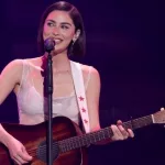 m_gracieabrams1_disney20ben20hider_022625934050