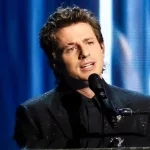getty_charlie20puth20at20emmys_03112586384