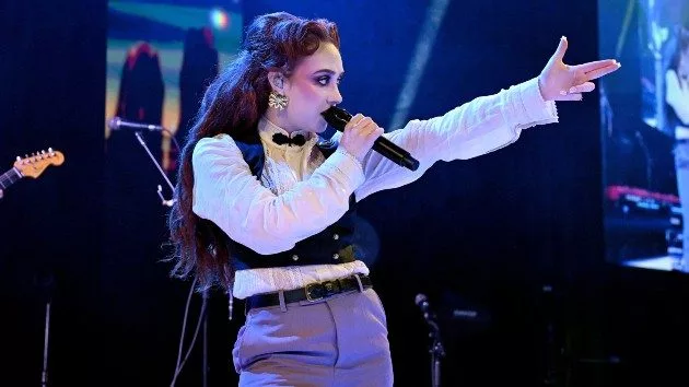 getty_chappellroanpointing_29031325178268