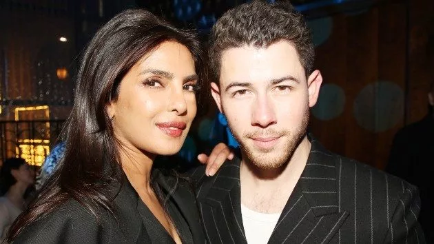 getty_nick20and20priyanka20broadway_040725_0940346