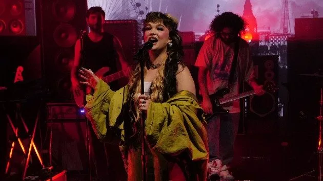 m_lola20young20kimmel203_041125159227