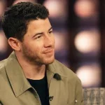 m_nickjonasonkelly_041125646297